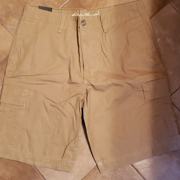 Eddie Bauer men's cargo shorts - Picture 1 of 3